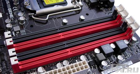 Слоты памяти на Asus Maximus Gene III