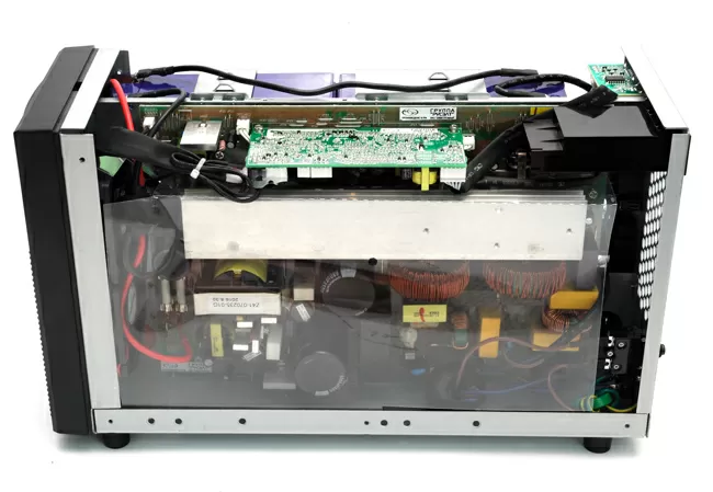 Внутреннее пространство ИБП Исток