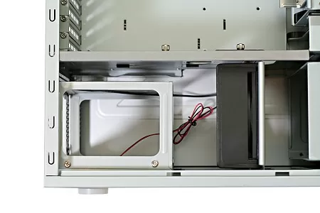 Открытый корпус Antec P182 - вид сбоку