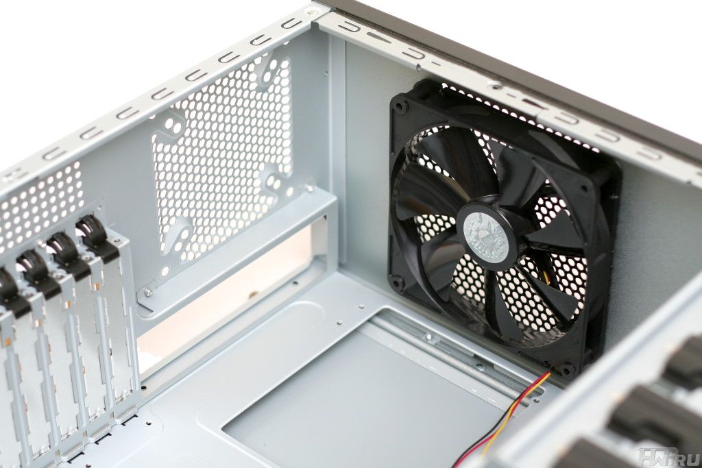 Как расположить вентиляторы в пк. Cooler Master Gladiator 600. Кулер мастер 600 корпус. Корпус Cooler Master архив. Cooler Master алюминиевый корпус.