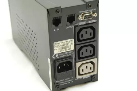 UPS CyberPower OP500TE - вид сзади