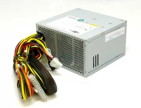 Внешний вид блока питания GlacialPower GP-PS450AP