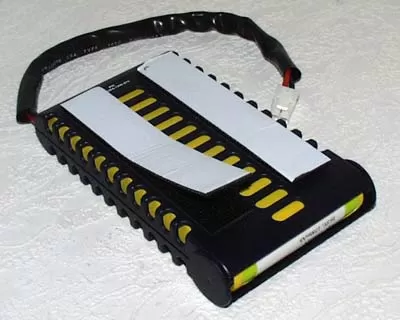 Аккумуляторные батареи могут крепиться на липучках