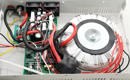 Устройство Powerman Inv 1000