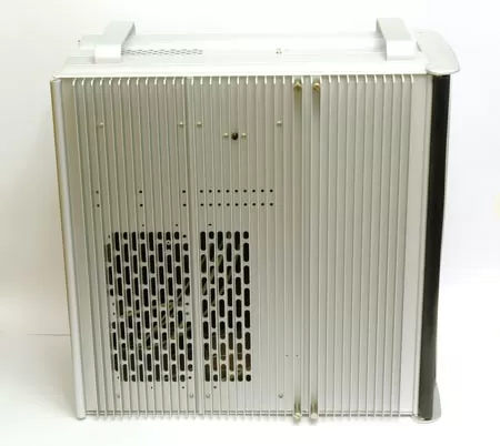 Боковая сторона компьютерного корпуса Thermaltake Tai Chi