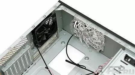 Корпус Thermaltake Element T - установка вентиляторов