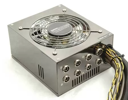 Блок питания Topower PowerTrain - киловаттный электровоз | hwp.ru