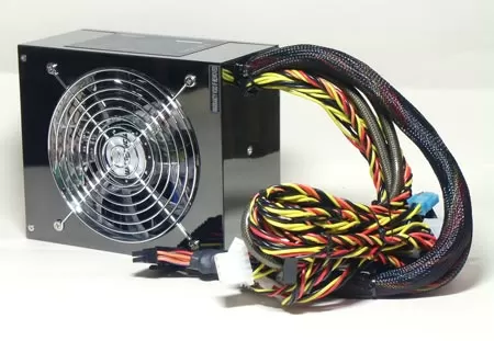 Блок питания Topower. Вид снаружи