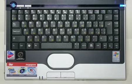 iRu Novia 3331W - клавиатура