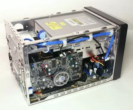 Shuttle SB83G5С в сборе