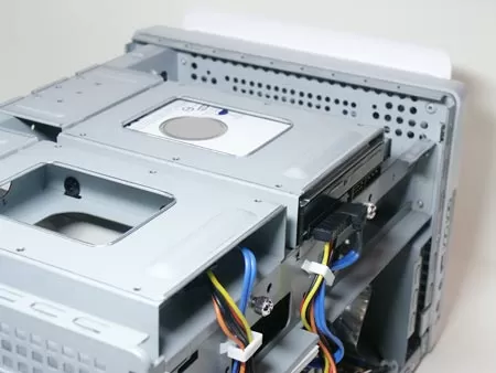 Barebone платформа формата BTX Shuttle XPC SB86i