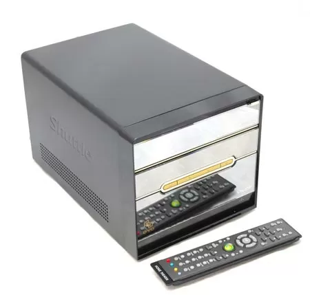 Barebone платформа Shuttle SG33G5M с пультом дистанционного управления