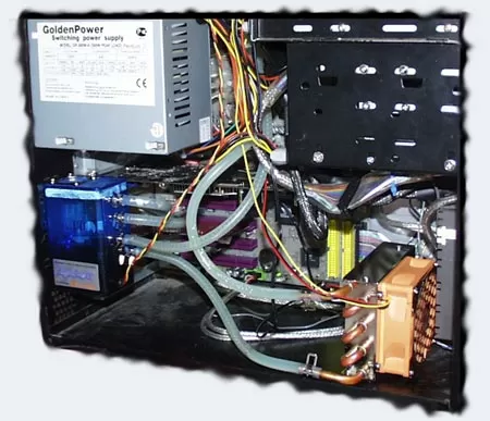 Thermaltake Aquarious II установлена в старый грязный корпус :)