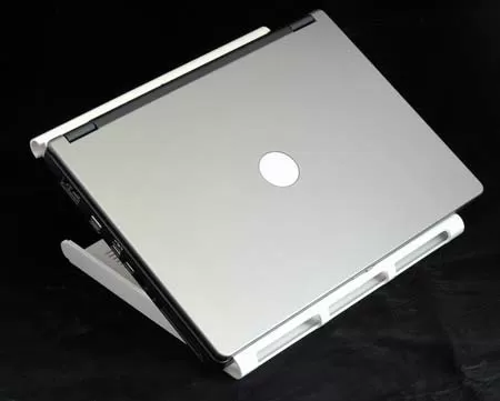 Floston AirGear-2 с установленным ноутбуком