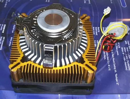 Радиатор и крепление: вид снизу