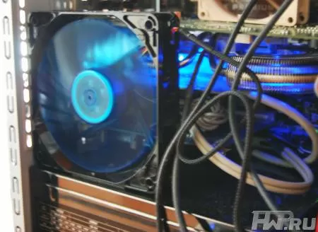 Вентилятор GELID WING 12 UV Blue