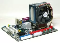 Установка кулера Igloo 7700MC на плату Sapphire Pure Element