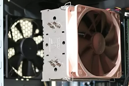 Вертикальная установка кулера Noctua NH-U12P