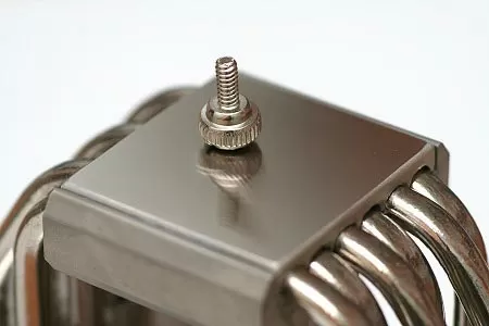 Качество обработки подошвы радиатора Thermalright Ultima 90