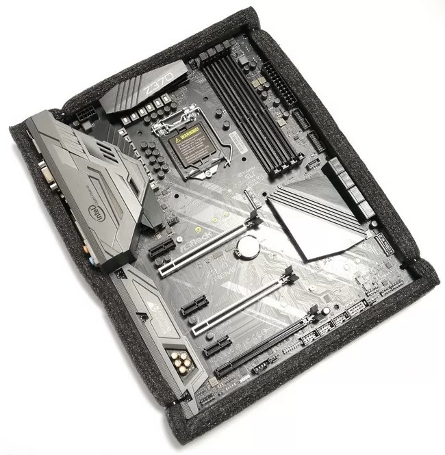 Материнские платы asrock z370. ASROCK z370 extreme. ASROCK z370 extreme4. Материнская плата z370 extreme 4. ASROCK z590 extreme.