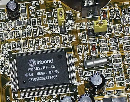 Winbond W83627F