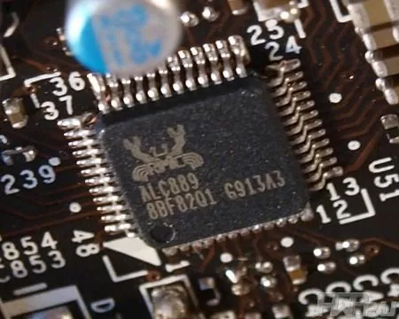 Внешний вид материнской платы MSI 790XG-G45