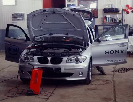 Цифровой автомобиль BMW 120