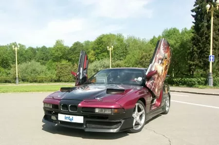Цифровой автомобиль BMW 850CSI