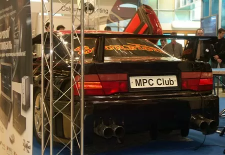 Цифровой автомобиль BMW 850CSI