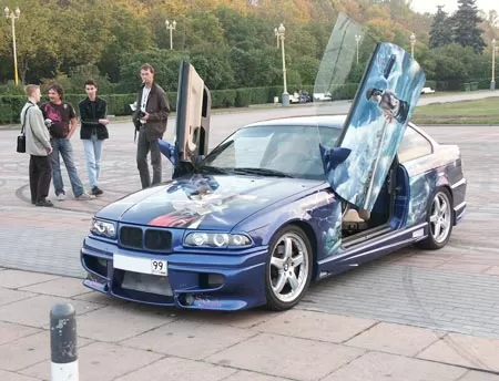 Цифровой автомобиль BMW M3