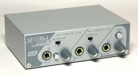 Мобильный аудиоинтерфейс ESI U46DJ - вид спереди