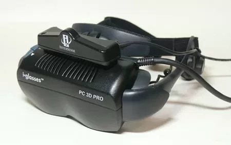 Трэкер InterSense InterTrax2 на шлеме I-Glasses