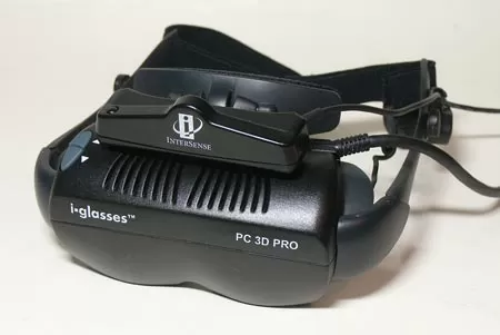 Трэкер InterSense InterTrax2 на шлеме I-Glasses