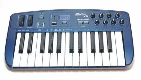 Беспроводная MIDI-клавиатура M-Audio MidAir 25