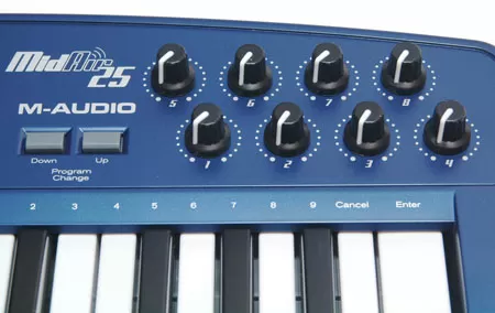 Беспроводная MIDI-клавиатура M-Audio MidAir 25
