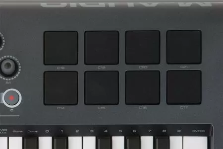 MIDI-клавиатура M-Audio Axiom 25