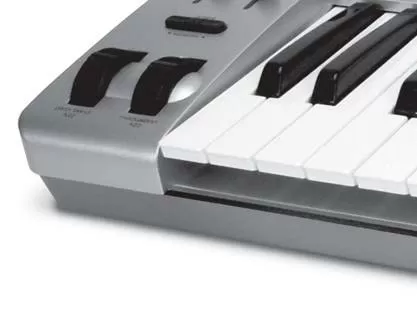 MIDI-клавиатура M-Audio Ozonic