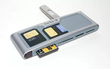 Корпус Sandisk Photo Album - вид спереди