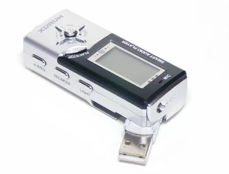 MP3-плеер XDrum XD403 с разложенным разъёмом