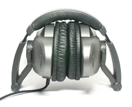 Наушники Zalman ZM-RS6F1 в сложенном состоянии