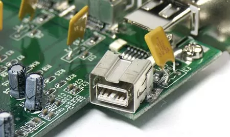 Контроллер IEEE-1394a