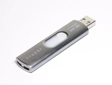 Sandisk Cruzer Titanium