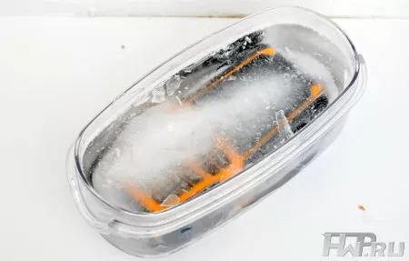 Замороженный телефон Outfone