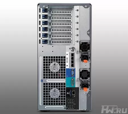 Вид на заднюю панель сервера Dell PowerEdge T710