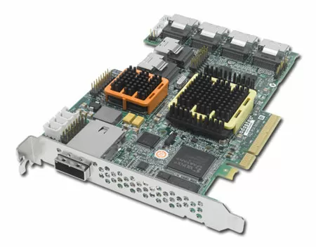 Типичный RAID контроллер - Adaptec ASR-5805
