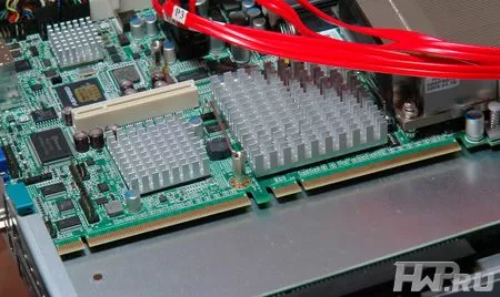Слоты PCI Express 16x в сервере Wexler GRP-109