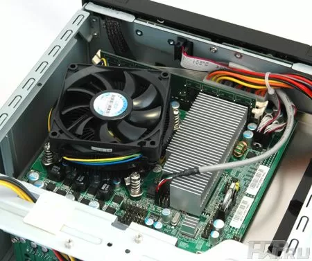 Файловый сервер (NAS) NetGear ReadyNAS Pro