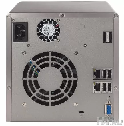QNAP TS-439 PRO II Plus сзади