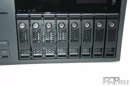 QNAP TS-869 Pro