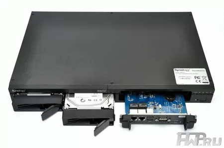 Synology RackStation RS212 - все можно вытащить